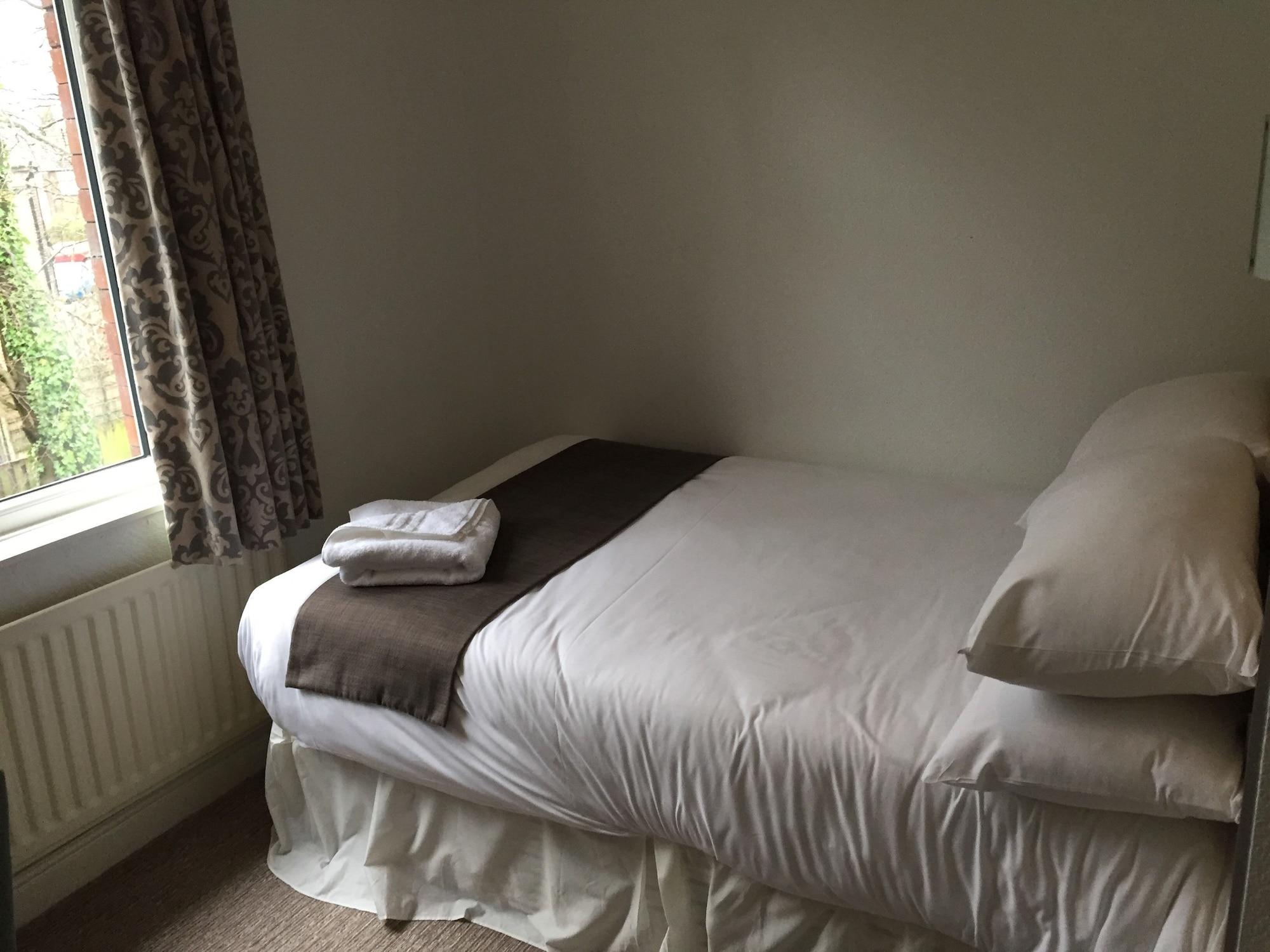 The Victoria Hotel Manchester By Compass Hospitality Oldham Kültér fotó