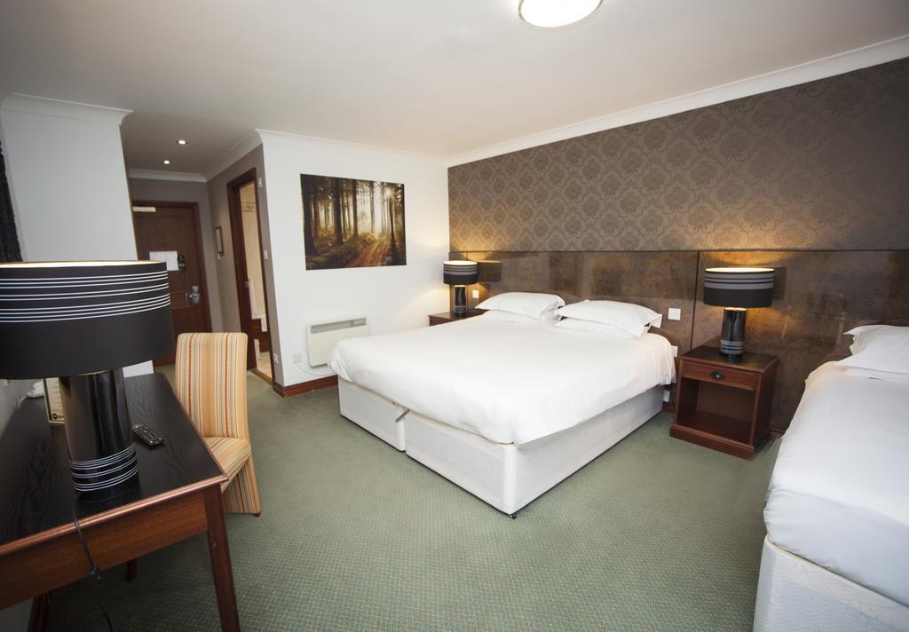 The Victoria Hotel Manchester By Compass Hospitality Oldham Kültér fotó