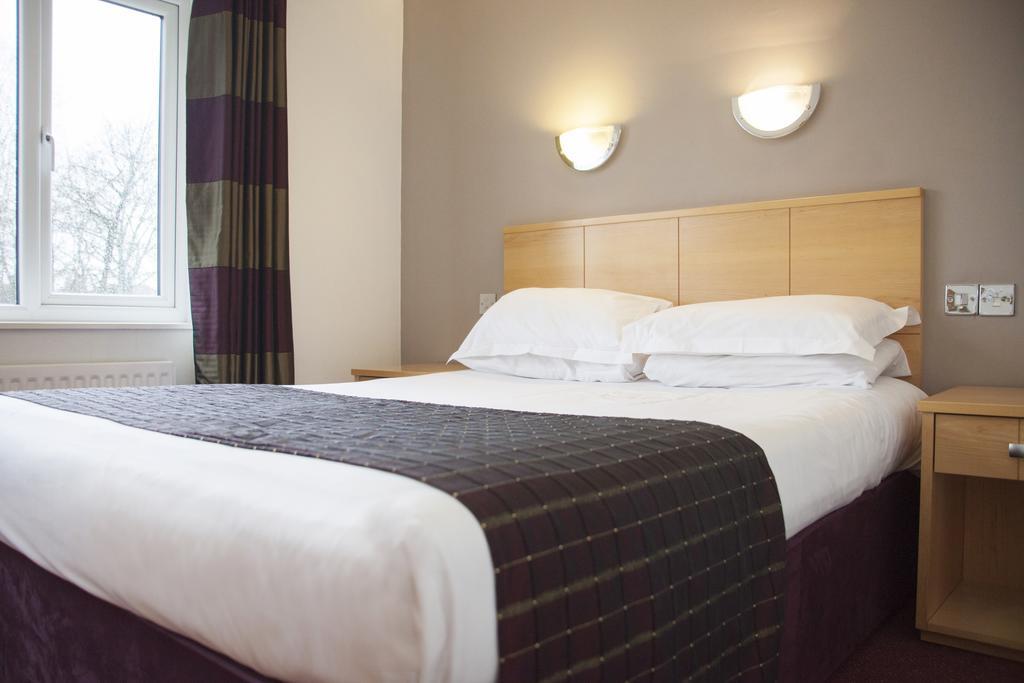 The Victoria Hotel Manchester By Compass Hospitality Oldham Kültér fotó