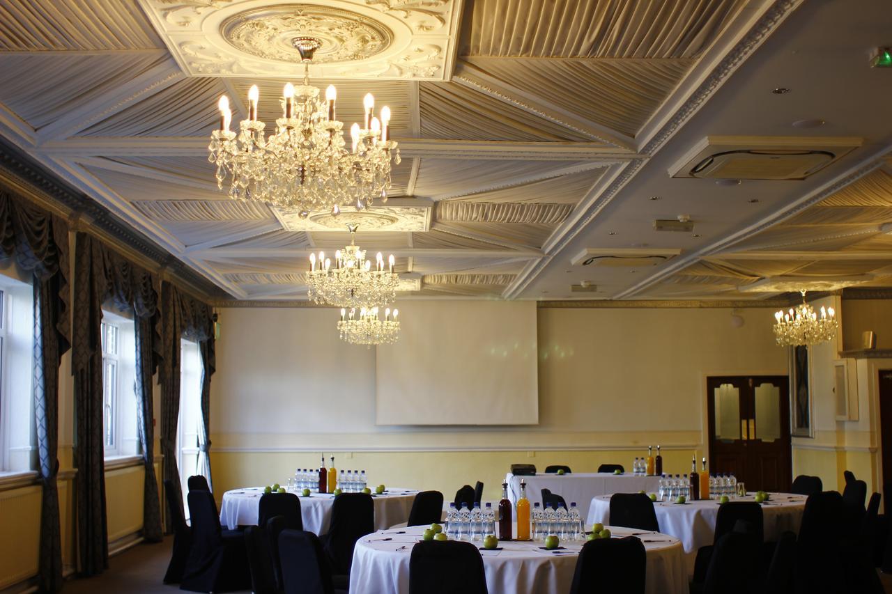 The Victoria Hotel Manchester By Compass Hospitality Oldham Kültér fotó