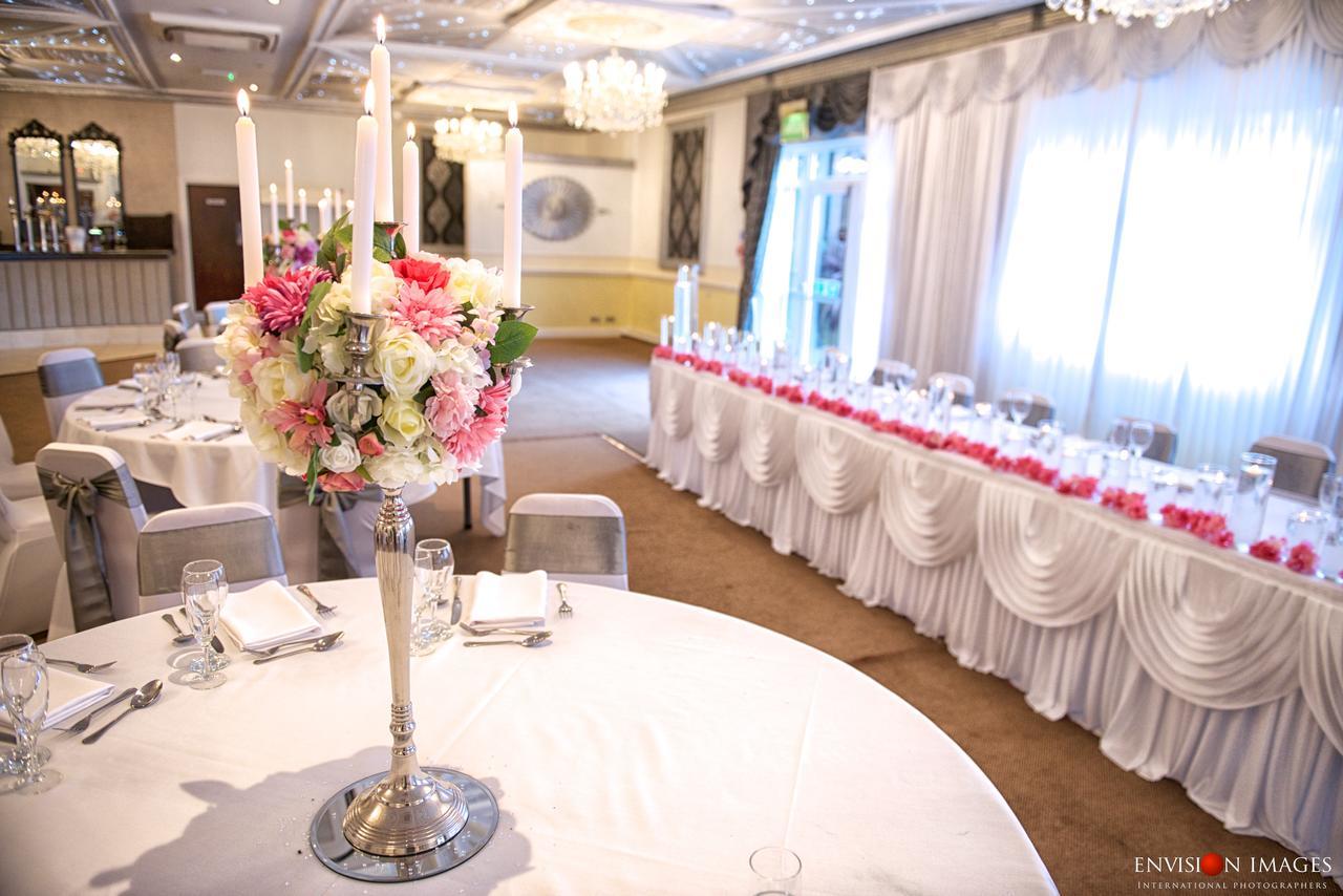 The Victoria Hotel Manchester By Compass Hospitality Oldham Kültér fotó