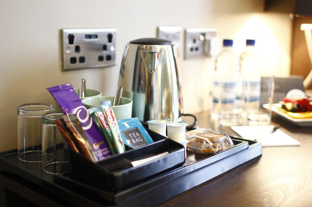The Victoria Hotel Manchester By Compass Hospitality Oldham Kültér fotó