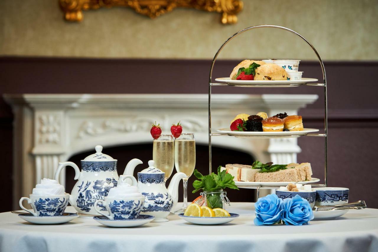The Victoria Hotel Manchester By Compass Hospitality Oldham Kültér fotó